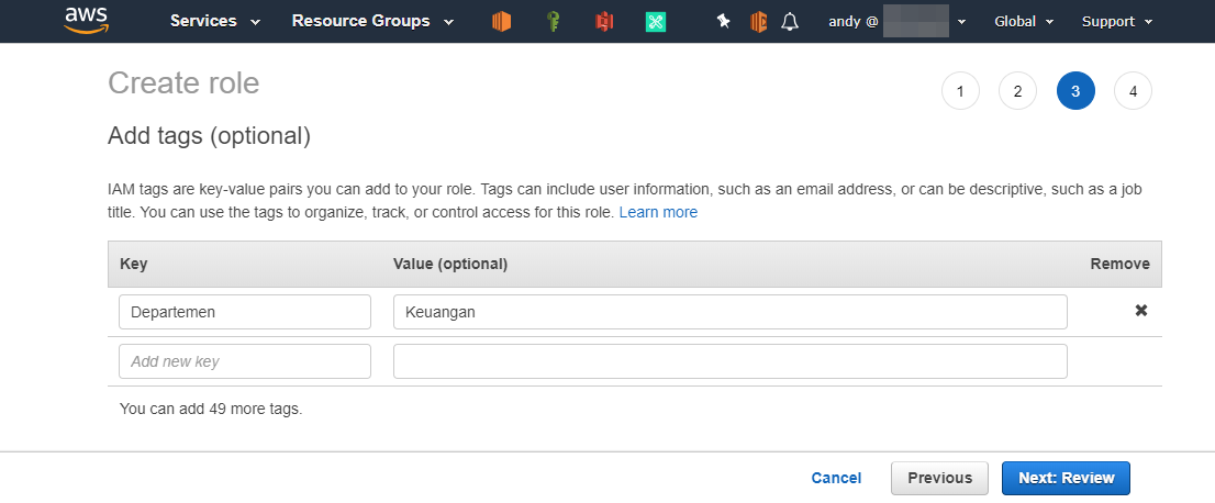 Langkah 3 - menambahkan tag untuk IAM Role di AWS Console